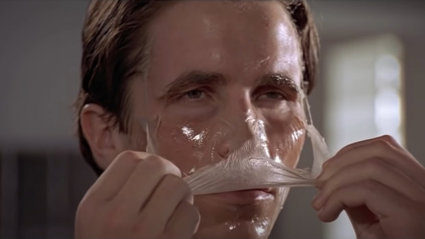Les vidéos GRWM font écho à un format qui rappelle étrangement American Psycho.