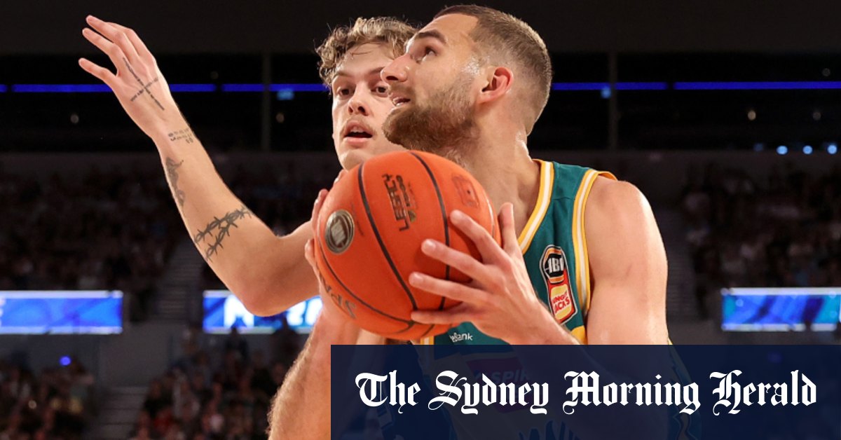 Le tir miracle de McVeigh met les Tasmania JackJumpers sur le point