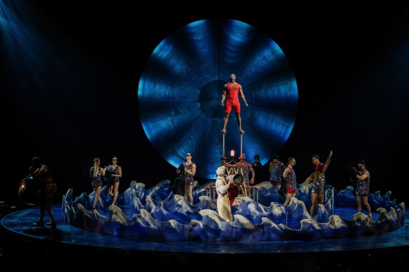 Luzia du Cirque du Soleil est présentée comme un « rêve éveillé du Mexique″.
