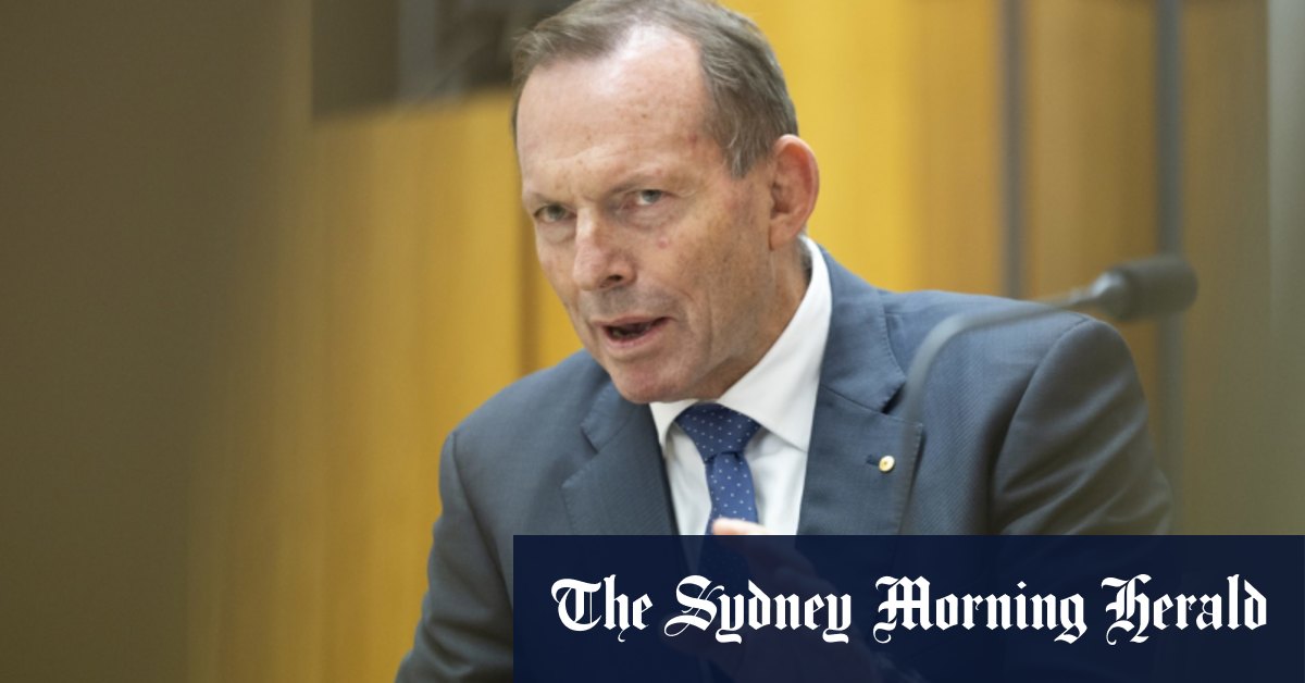 Le Parti libéral a besoin de plus de femmes députées, selon Tony Abbott