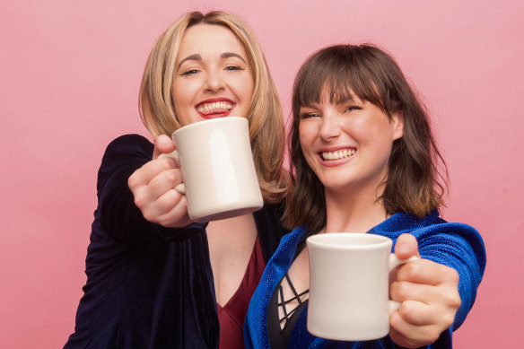 Annie et Lena ont un talk-show est diffusé au Malthouse – Playbox jusqu'au 21 avril.
