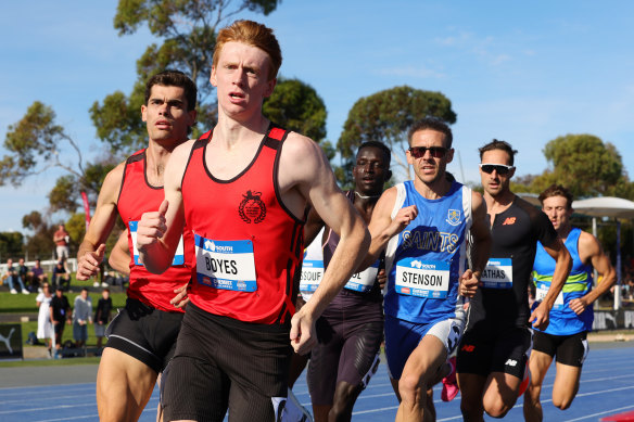 Luke Boyes se fraye un chemin vers un titre national sur 800 m à Adélaïde et est désormais sur le point d'être sélectionné pour Paris 2024.