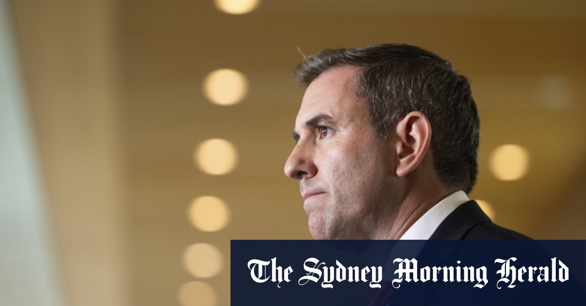 Le trésorier Jim Chalmers a mis en garde contre l'incertitude économique à l'approche du 14 mai.