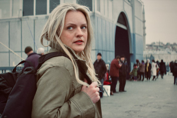 Elisabeth Moss a embrassé la liberté de son personnage dans The Veil.