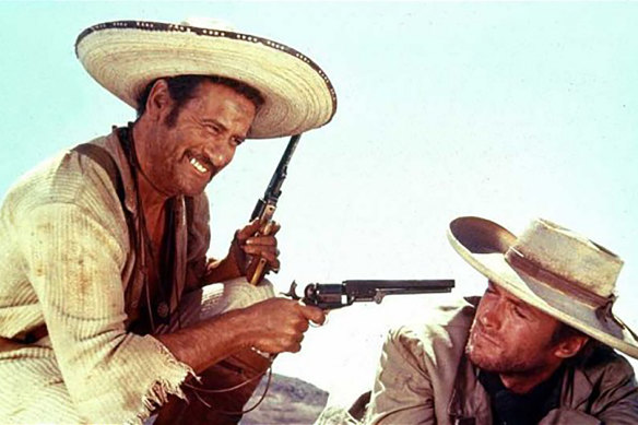 Dans Ennio, Bruce Springsteen explique pourquoi il ouvre toujours ses concerts dans les stades avec les premières mesures fléchies du hurlement de loup de la partition de Morricone pour Le Bon, la Brute et le Truand de Leone (1966).