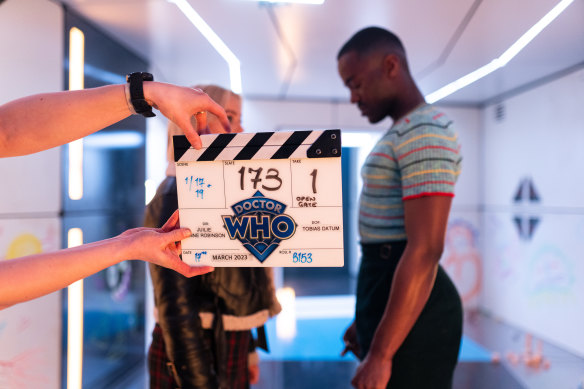 Gatwa et Millie Gibson se préparent à tourner la nouvelle saison de Doctor Who.