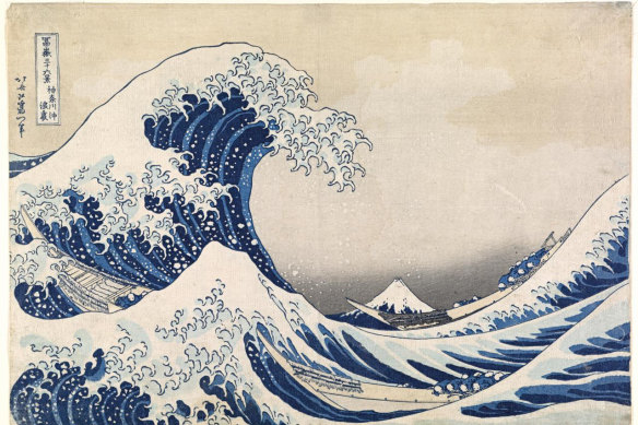 L'estampe emblématique de Katsushika Hokusai, Under the Wave off Kanagawa, représente une grande vague souvent identifiée à tort comme un tsunami, mais montrant probablement une vague scélérate.