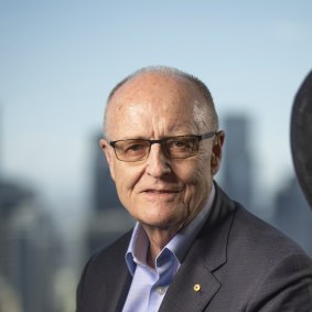 Des rumeurs circulent selon lesquelles le président de Lendlease, Michael Ullmer, annoncerait sa retraite.