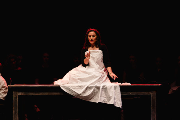 Jodie Harris a doucement animé When You're Home de In the Heights.