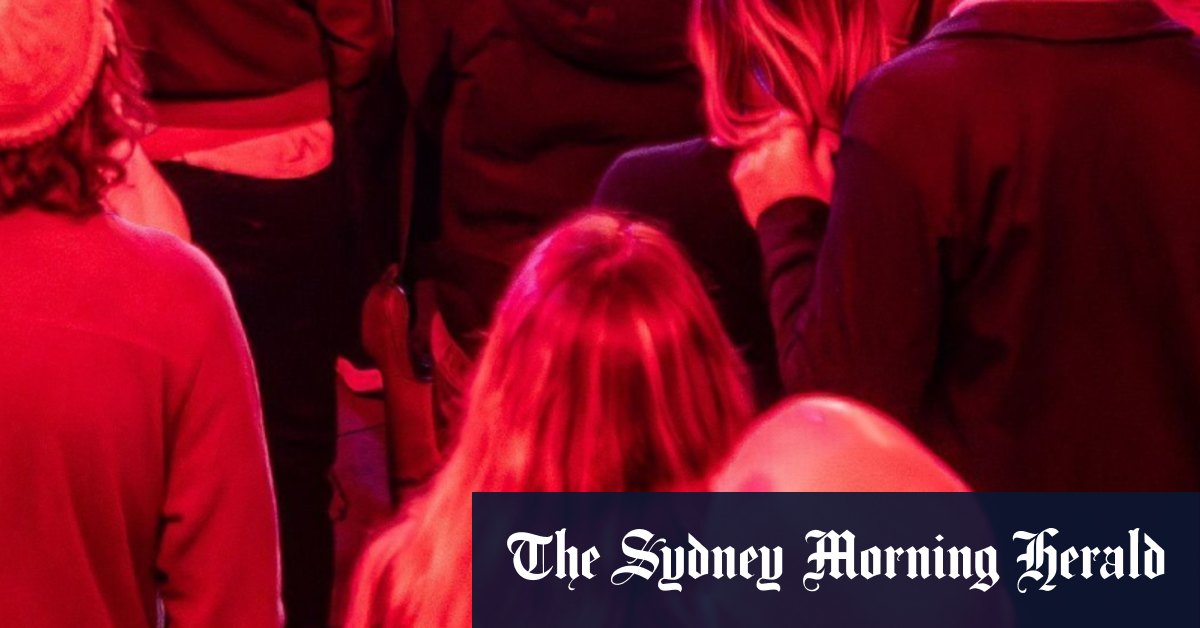 tard dans la nuit, pensées profondes et bonne musique se rencontrent au Vivid Sydney 2024
