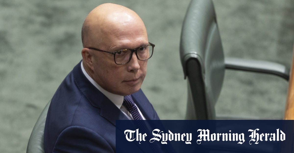 Sous la direction de Peter Dutton, le ministère a libéré deux hommes reconnus coupables de complicité avec des tueurs.