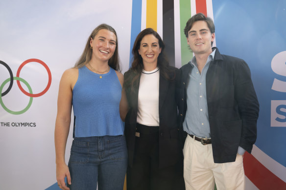 La star du water-polo Tilly Kearns, l'ancienne joueuse de rugby Alicia Lucas et l'homme le plus rapide d'Australie, Rohan Browning, lors du lancement olympique de Stan.