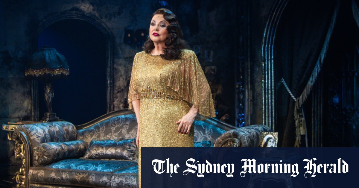 Sunset Boulevard au Théâtre Princesse ;  Angie McMahon au Forum de Melbourne