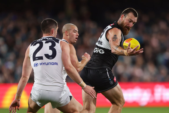 Charlie Dixon n'était pas à son meilleur pour Port Adelaide contre Carlton jeudi et a été éliminé du match.