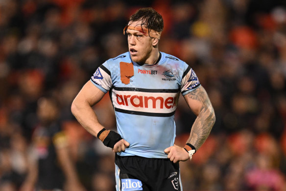 Le cheval de bataille de Cronulla, Cameron McInnes, détient le record de la LNR pour le plus grand nombre de plaqués dans un match.