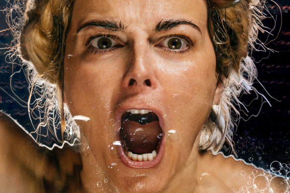 Bojana Novakovic dévoile un nouveau look de Lady Macbeth dans la production de Macbeth (An Undoing) du Malthouse Theatre.