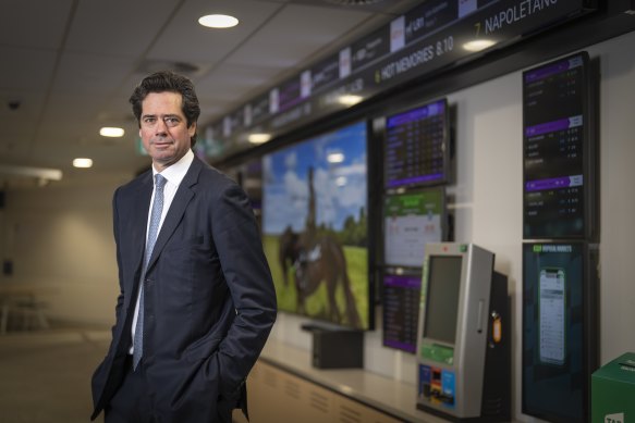McLachlan a dirigé l'AFL jusqu'à l'année dernière. Il a été nommé lundi directeur général de Tabcorp.