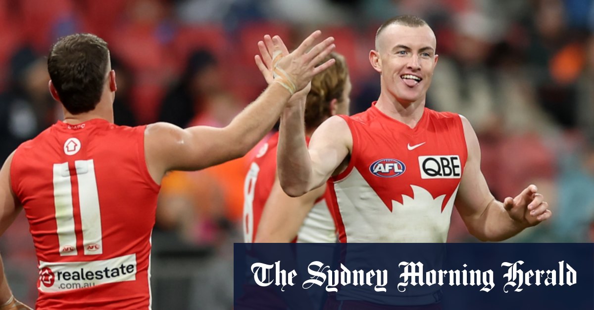 Les Sydney Swans chantent sous la pluie après avoir dominé les GWS Giants