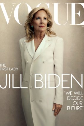 Jill Biden sur la couverture du numéro d'août 2024 de Vogue.
