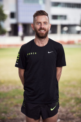 Entraîneur Dave Ridley.