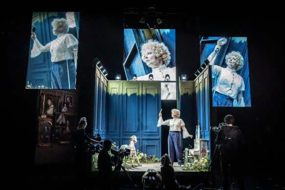 La production multimédia de Dorian Gray, dans laquelle Snook a joué 26 personnages.