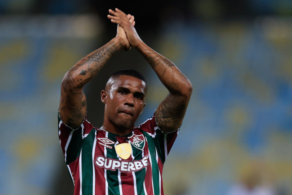 Douglas Costa a récemment été libéré de son contrat avec Fluminense.