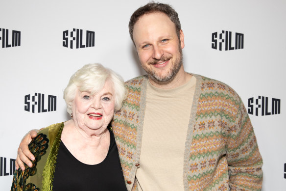 June Squibb avec le scénariste et réalisateur de Thelma, Josh Margolin, qui a basé le film sur sa grand-mère de 104 ans.