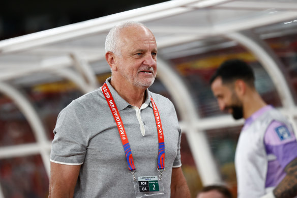 Graham Arnold a une sérieuse réflexion à mener.