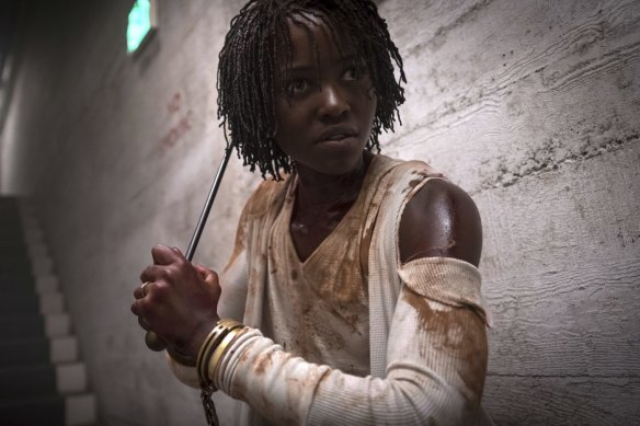 Lupita Nyong'o dans une scène de Us, écrit, produit et réalisé par Jordan Peele.