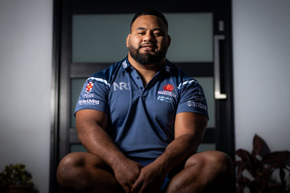 La pilier des Wallabies Taniela Tupou a signé pour les Waratahs pour un contrat d'un an.
