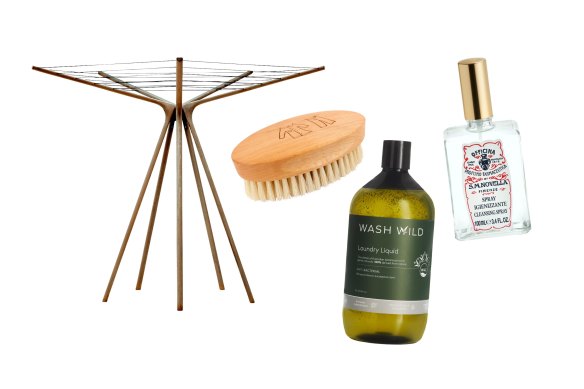 Séchoir « Toile d’araignée » ; brosse à linge ; liquide lessive.  