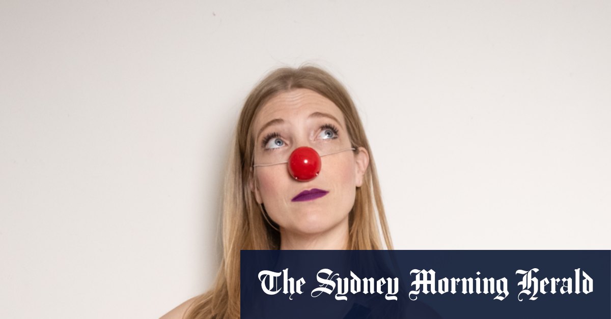 Rencontrez Karen Hall, violoncelliste et clown au Sydney Fringe Festival