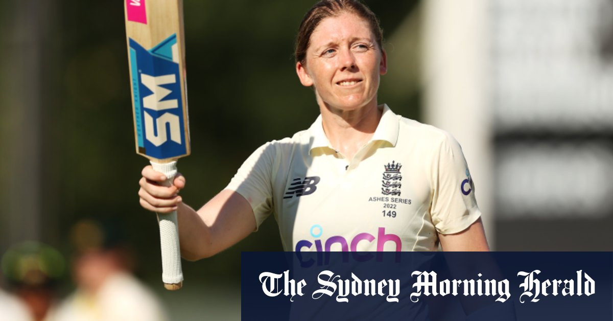 La capitaine de l'équipe de cricket féminine anglaise Heather Knight condamnée à une amende pour avoir tagué le visage en noir