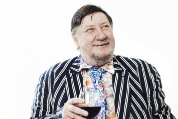 Marchand d'art légendaire Ray Hughes.