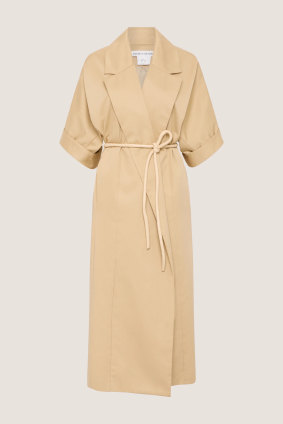 Ce manteau de Bianca Spender a été confectionné à partir de « chutes de matériaux ».