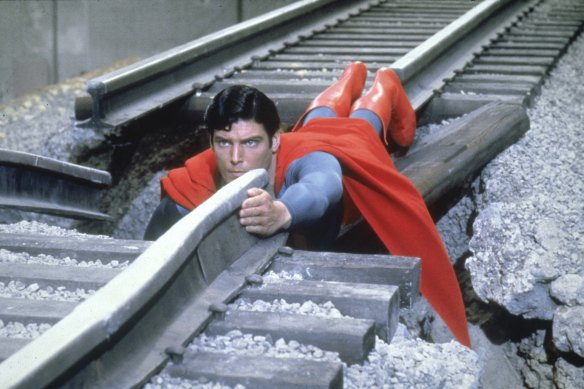 L'« homme d'acier »… Christopher Reeve dans le rôle de Superman.
