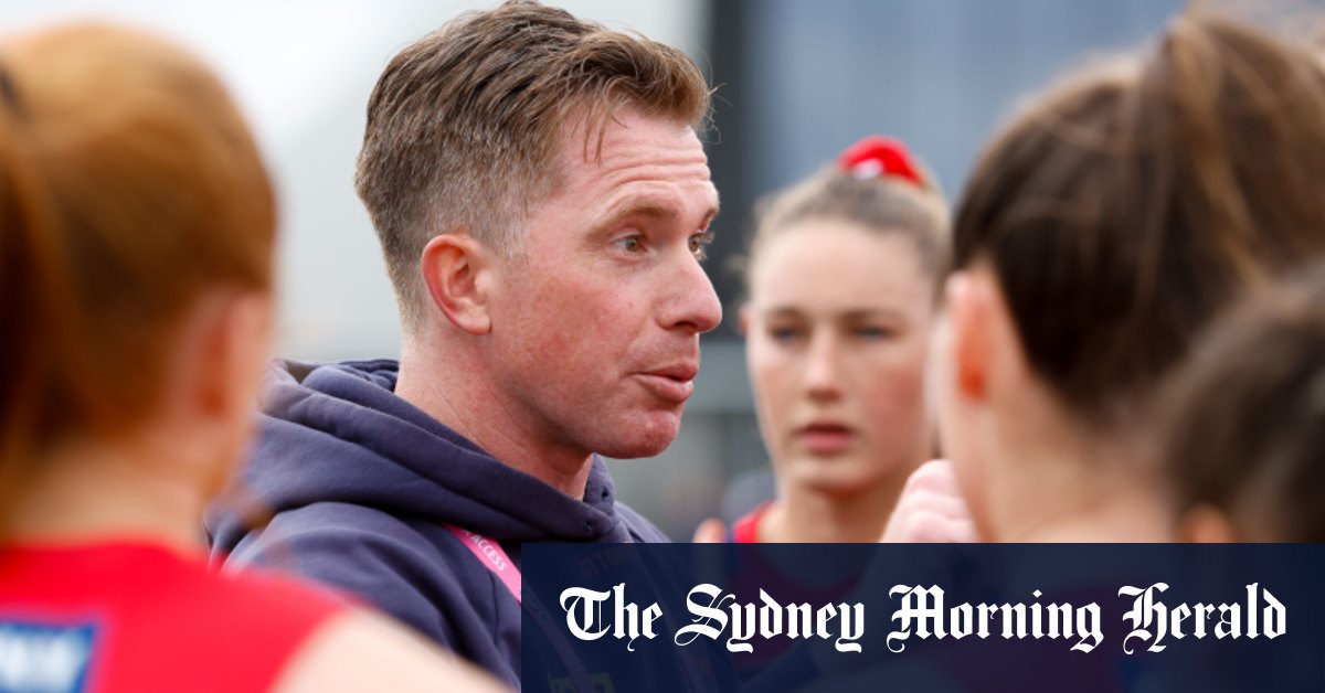 L'entraîneur de Melbourne appelle à un "examen approfondi" du match condensé ; Le capitaine de Collingwood absent pour la saison