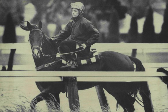 Stylish Century avec Kevin Moses à bord au Cox Plate de 1990.