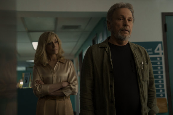 Judith Light joue le fantôme de la défunte épouse de Billy Crystal dans Before.