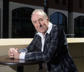 Après Monty Python, Idle a eu une carrière longue et variée d'écriture et d'interprétation.