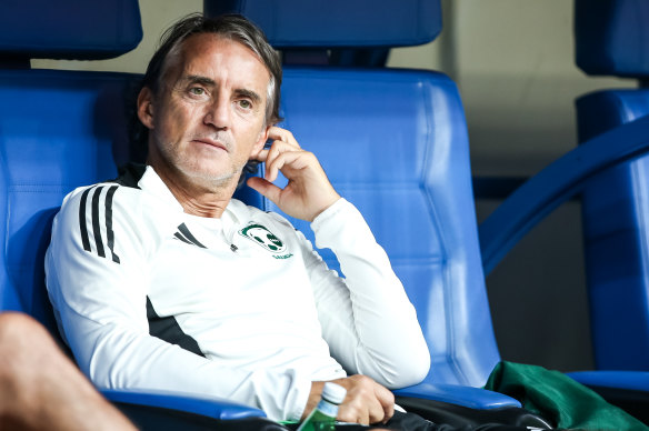 Roberto Mancini, limogé le mois dernier de son poste d'entraîneur de l'équipe nationale saoudienne, était frustré par la fréquence à laquelle ses joueurs jouaient pour leurs clubs.