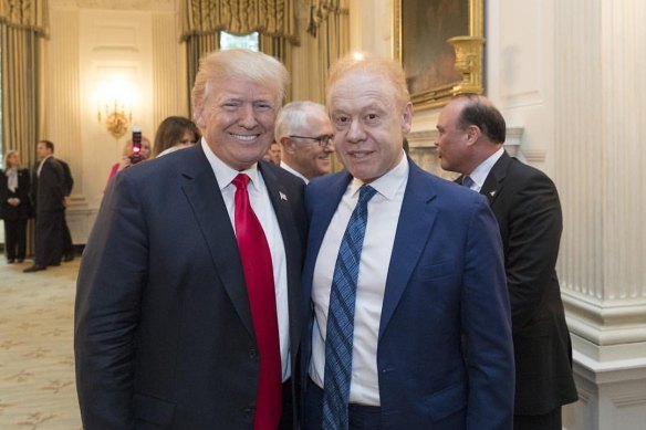 Anthony Pratt et Donald Trump au complexe Mar-a-Lago en mai 2018. 