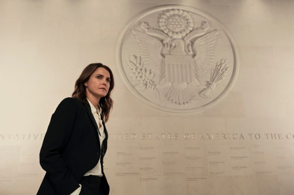 Keri Russell en tant qu'ambassadrice Kate Wyler.