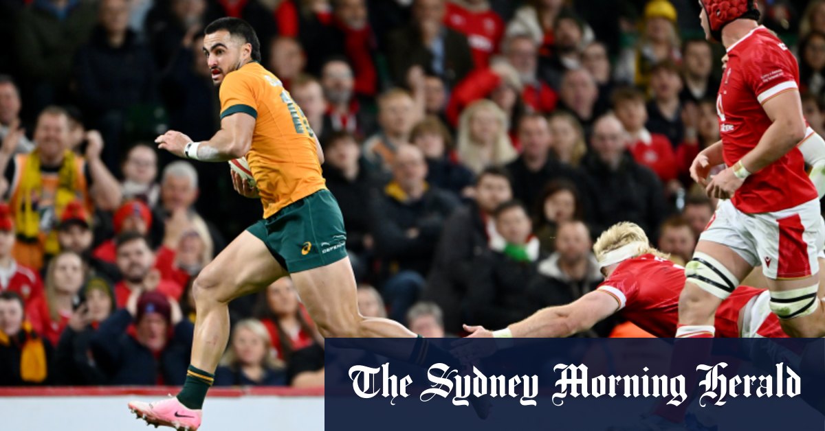 Les Wallabies ont surmonté un carton rouge lors d'une déroute de huit essais à Cardiff