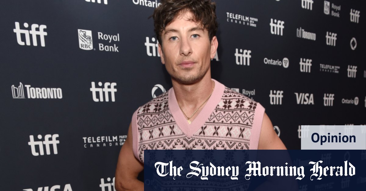 Le cardigan pour hommes donne de la concurrence au vilain pull de Noël