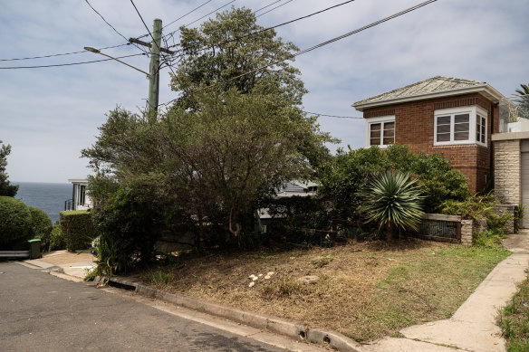 La maison située au 49 Cuzco Street, à South Coogee, a longtemps bloqué la promenade côtière.