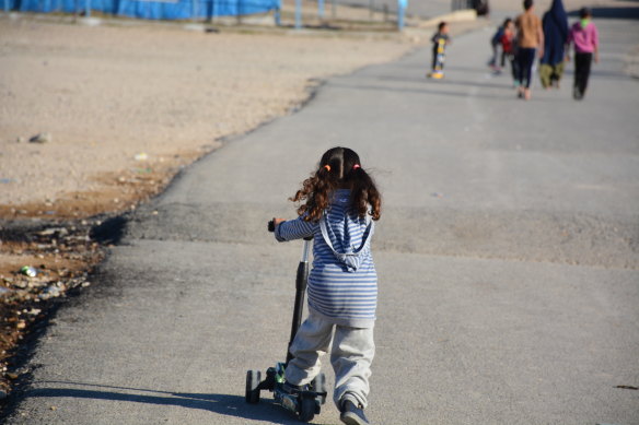 Un enfant au camp d'al-Roj.