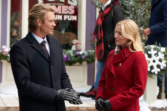 Christa Taylor Brown et Chad Michael Murray à Noël sur Windmill Way (2023).