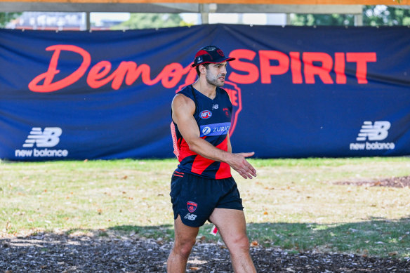 De retour à bord : Après un hiver mouvementé, Christian Petracca et Melbourne se concentrent sur la saison 2025.