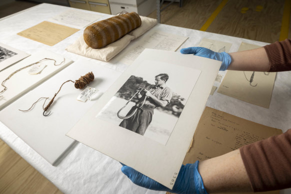 Certains des objets de la collection de Donald Thomson.